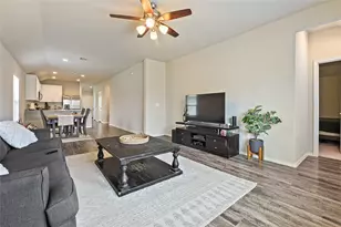 21018 Wenze Ln, New Caney, TX 77357 - Photo 12