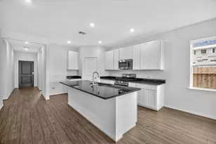 622 Yaupon Holly Dr, Rosenberg, TX 77471 - Photo 2