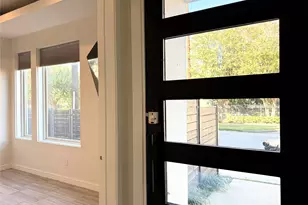 707 W Clay St, Houston, TX 77019 - Photo 2