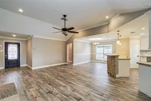 2010 Wildwood Dr, Deer Park, TX 77536 - Photo 8