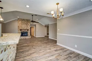 2010 Wildwood Dr, Deer Park, TX 77536 - Photo 12