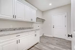 136 Atlanta Ave, Nederland, TX 77627 - Photo 14