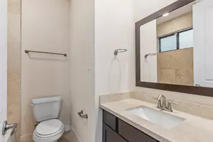 5729 Larkin St, Houston, TX 77007 - Photo 18