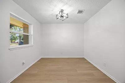 16006 La Avenida Drive, Houston, TX 77062 - Photo 6