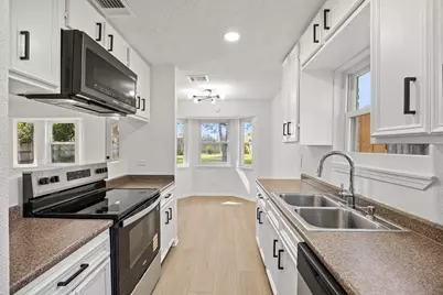 16006 La Avenida Drive, Houston, TX 77062 - Photo 14