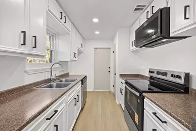 16006 La Avenida Drive, Houston, TX 77062 - Photo 12