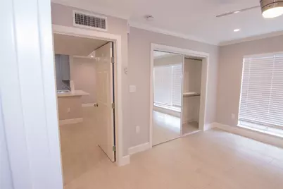 2201 Fountain View Drive #44, Houston, TX 77057 - Photo 12