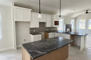 12007 Perch Dr, Mont Belvieu, TX 77532 - Photo 4