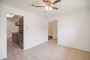 12718 Panay Dr, Houston, TX 77048 - Photo 4