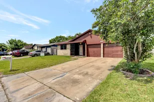 12718 Panay Dr, Houston, TX 77048 - Photo 2