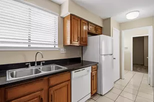 8807 Lakeside Forest Dr, Houston, TX 77088 - Photo 6