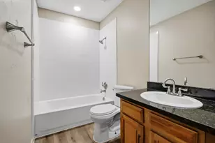 8807 Lakeside Forest Dr, Houston, TX 77088 - Photo 16