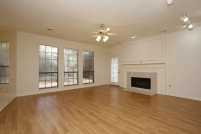 13618 Shadow Falls Ct, Houston, TX 77059 - Photo 12
