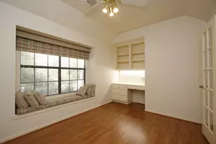 13618 Shadow Falls Ct, Houston, TX 77059 - Photo 24