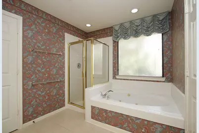 13618 Shadow Falls Ct, Houston, TX 77059 - Photo 30
