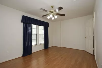 13618 Shadow Falls Ct, Houston, TX 77059 - Photo 34