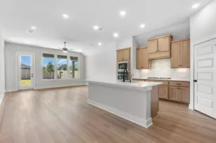 14947 Clover Mdw Ln, Montgomery, TX 77316 - Photo 2