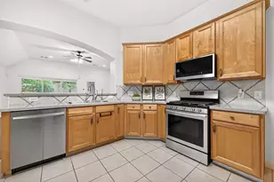 94 S Regan Mead Cir, The Woodlands, TX 77382 - Photo 18