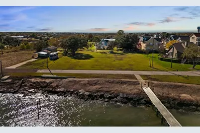 2237 Avenue A, San Leon, TX 77539 - Photo 2