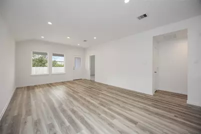 5216 Greengrass Willow Way, Houston, TX 77048 - Photo 8
