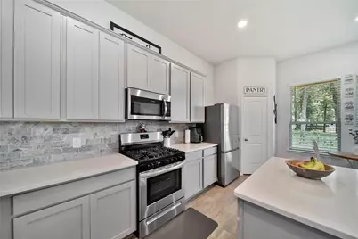 16102 Hidalgo Street, Conroe, TX 77303 - Photo 12