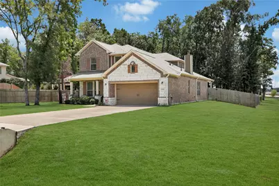 16102 Hidalgo Street, Conroe, TX 77303 - Photo 2