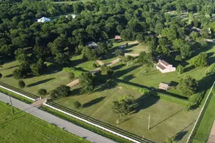 530 Chisolm Trail, Wallis, TX 77485 - Photo 8