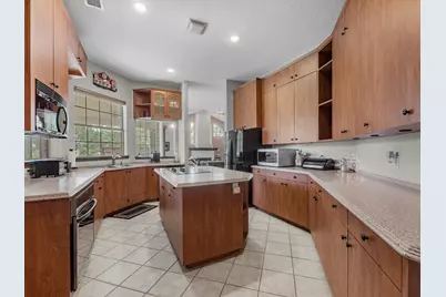 530 Chisolm Trail, Wallis, TX 77485 - Photo 10