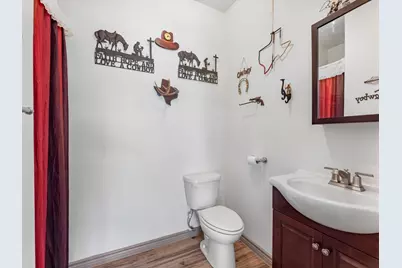 530 Chisolm Trail, Wallis, TX 77485 - Photo 34