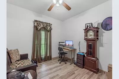 530 Chisolm Trail, Wallis, TX 77485 - Photo 32