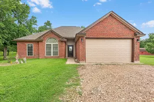 530 Chisolm Trail, Wallis, TX 77485 - Photo 22