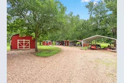 530 Chisolm Trail, Wallis, TX 77485 - Photo 44