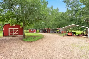 530 Chisolm Trail, Wallis, TX 77485 - Photo 44