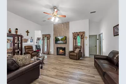 530 Chisolm Trail, Wallis, TX 77485 - Photo 24