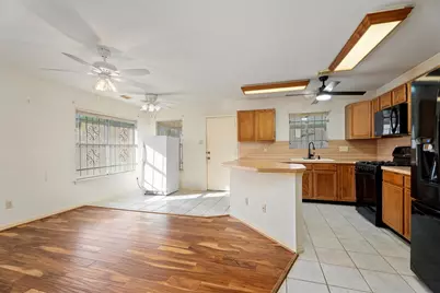 16438 Camino Del Sol Drive, Houston, TX 77083 - Photo 10