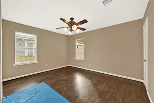 13210 Flagstaff Ln, Houston, TX 77049 - Photo 14