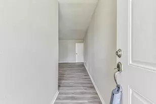 521 29th Ave N, Texas City, TX 77590 - Photo 2