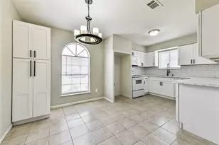 521 29th Ave N, Texas City, TX 77590 - Photo 4