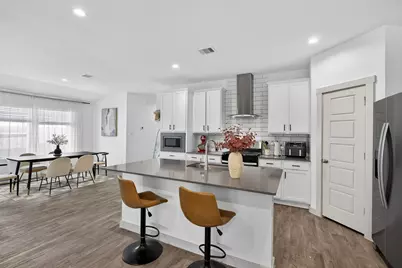 12812 Tokenhouse Lane, Houston, TX 77047 - Photo 2