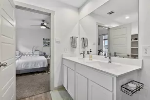 12812 Tokenhouse Ln, Houston, TX 77047 - Photo 18