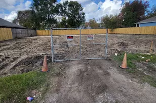 4641 Phlox St, Houston, TX 77051 - Photo 1