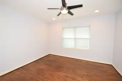 8434 Bluegate Street, Houston, TX 77025 - Photo 22