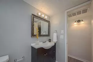 3224 Timmons Ln, Houston, TX 77027 - Photo 22