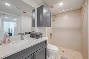 2445 Shadow View Ln, Houston, TX 77077 - Photo 12