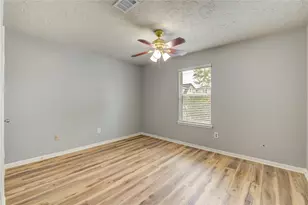 12510 Hunting Brook Dr, Houston, TX 77099 - Photo 14