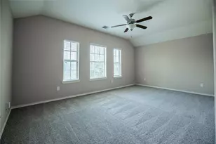 19615 Kingston Green Ln, Hockley, TX 77073 - Photo 18