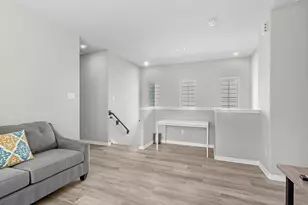 8313 Rising Stream Dr, Houston, TX 77063 - Photo 20