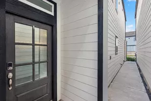 8313 Rising Stream Dr, Houston, TX 77063 - Photo 6