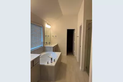 2127 Villa Flora Lane, Friendswood, TX 77546 - Photo 14