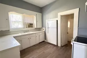 5922 Railroad St, Wallis, TX 77485 - Photo 4